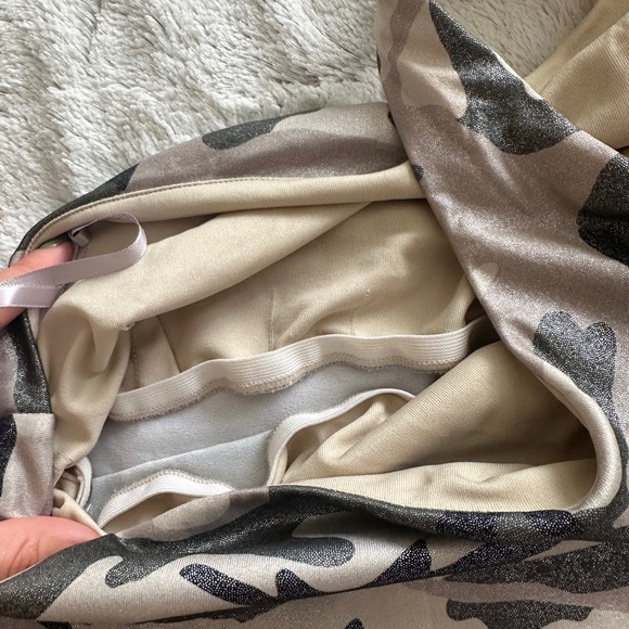 One shoulder camo top - Picture 3 of 5